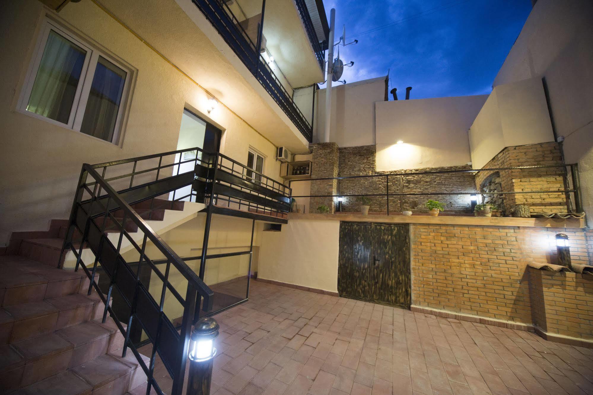 Log Inn Boutique Hotel Tbilisi Luaran gambar