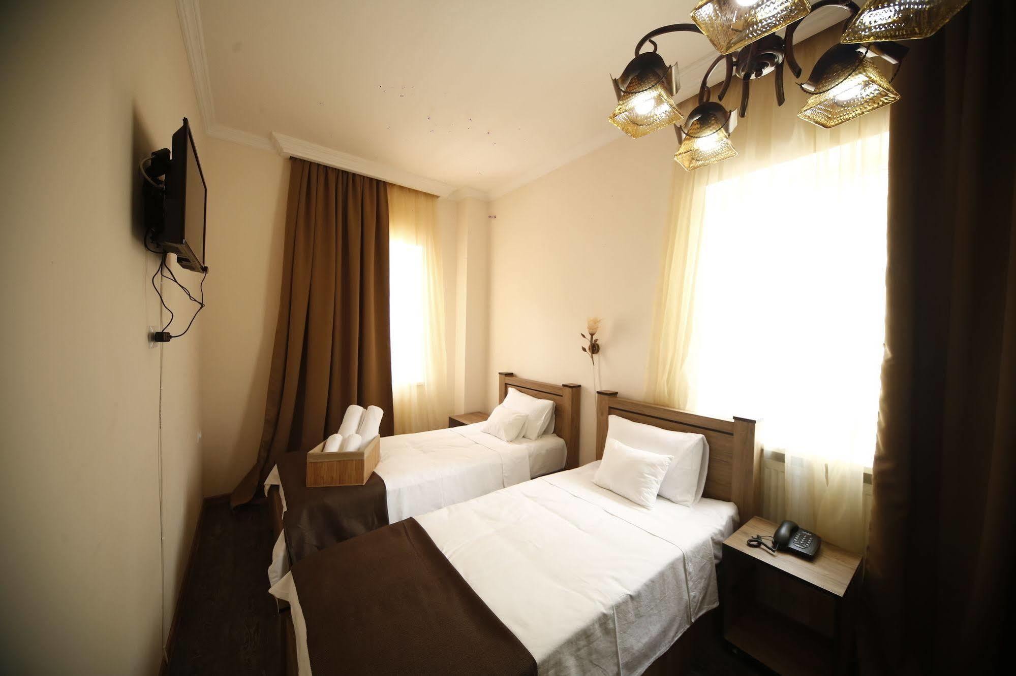 Log Inn Boutique Hotel Tbilisi Luaran gambar