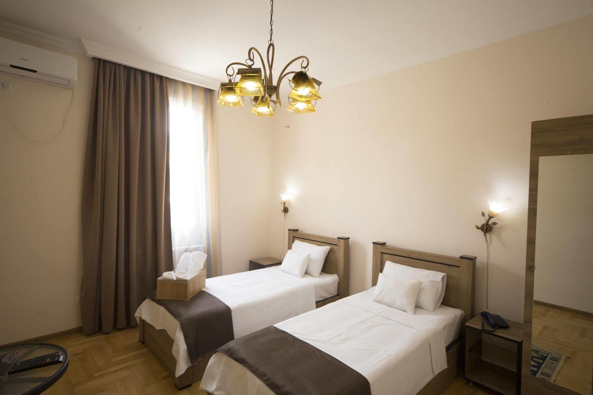 Log Inn Boutique Hotel Tbilisi Luaran gambar