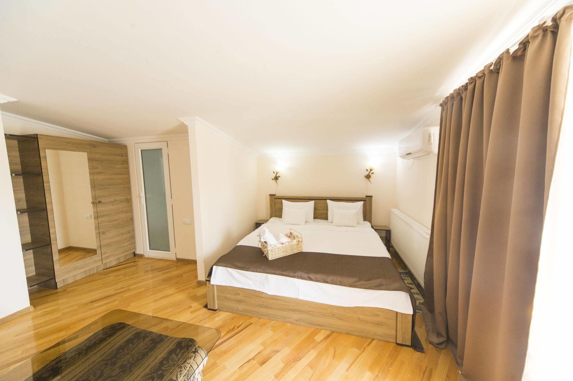 Log Inn Boutique Hotel Tbilisi Luaran gambar